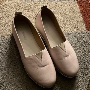 Flats/loafers